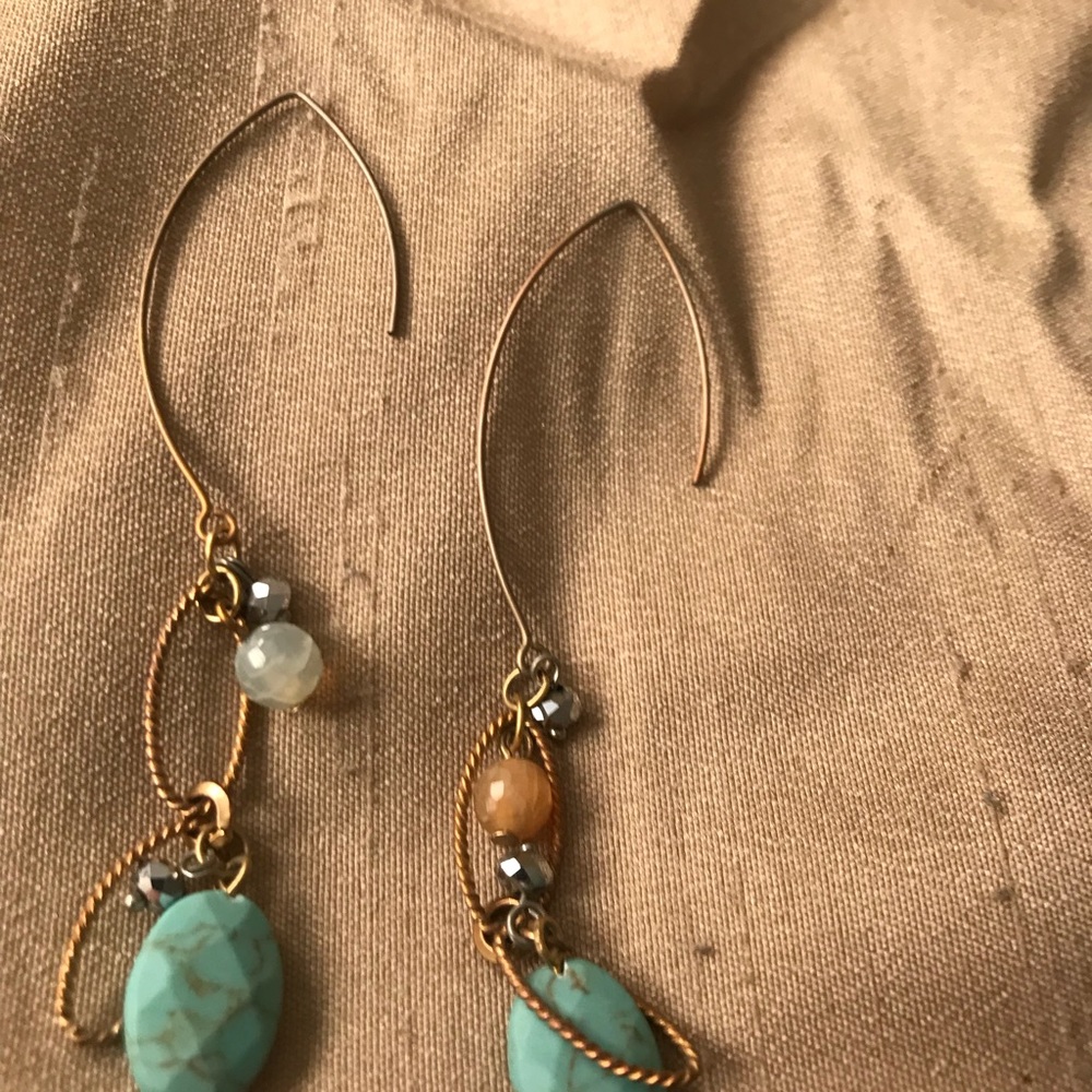 Long earring - Picture 2 of 2